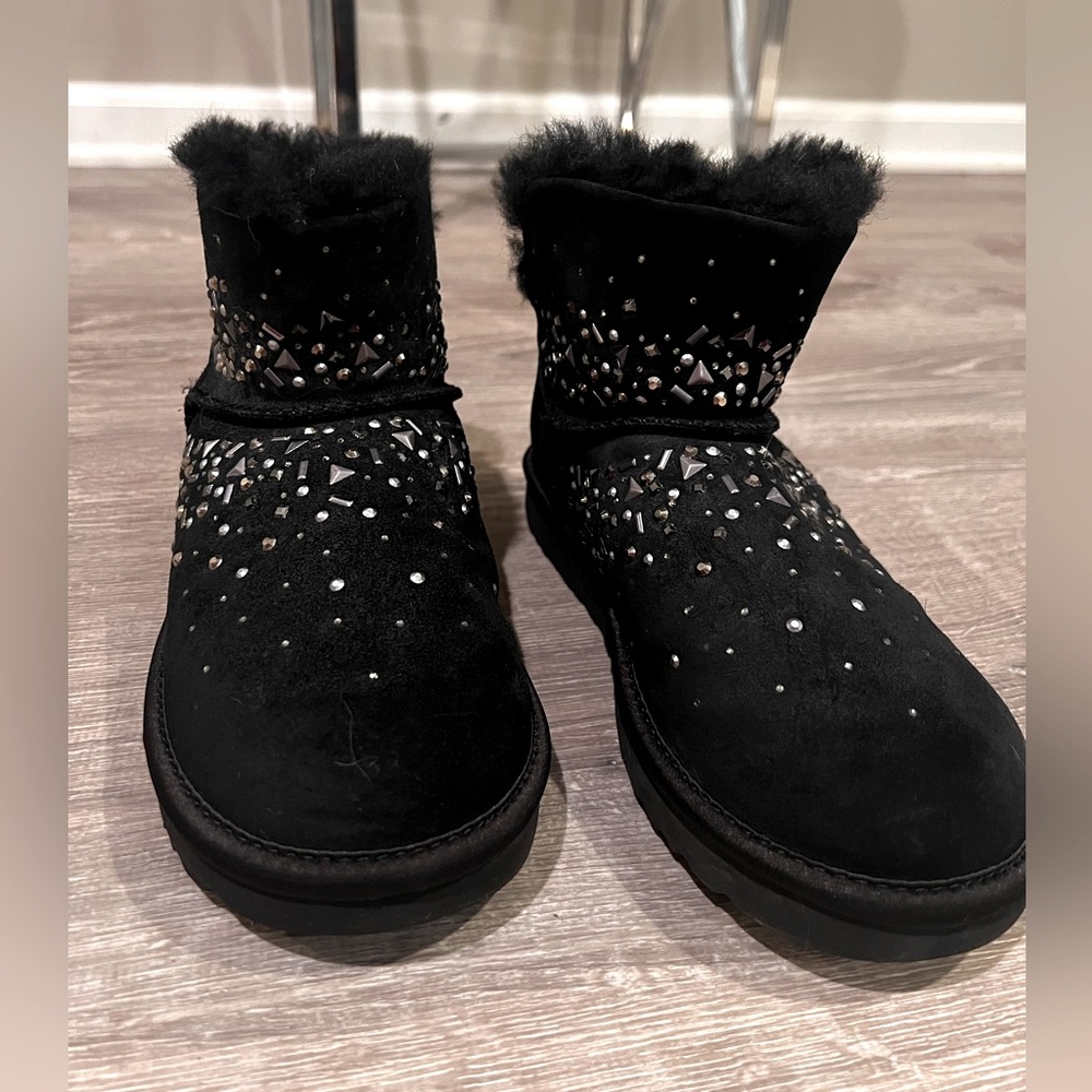 UGG size 6